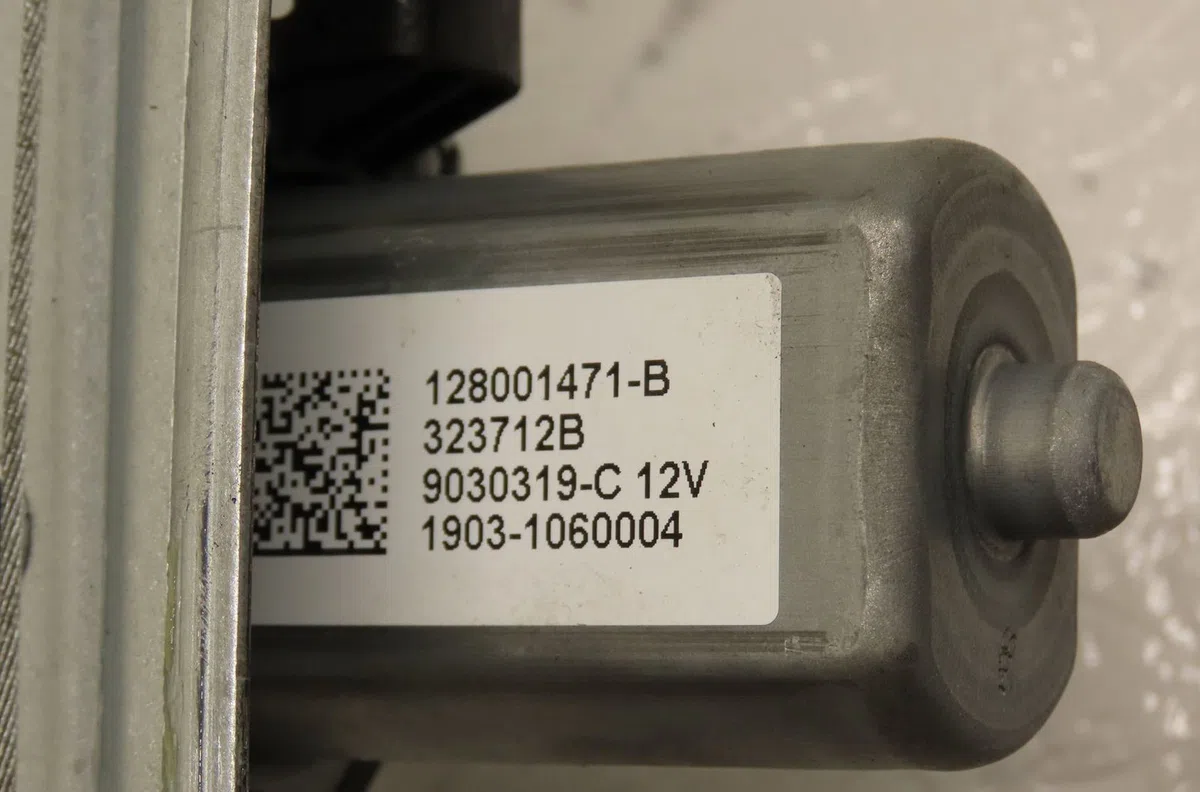 Mecanisme  moteur lève-glace avant droit Renault TRAFIC III Camionnette (FG_) 2.0 dci 110 (fgmw) (2021) occasion