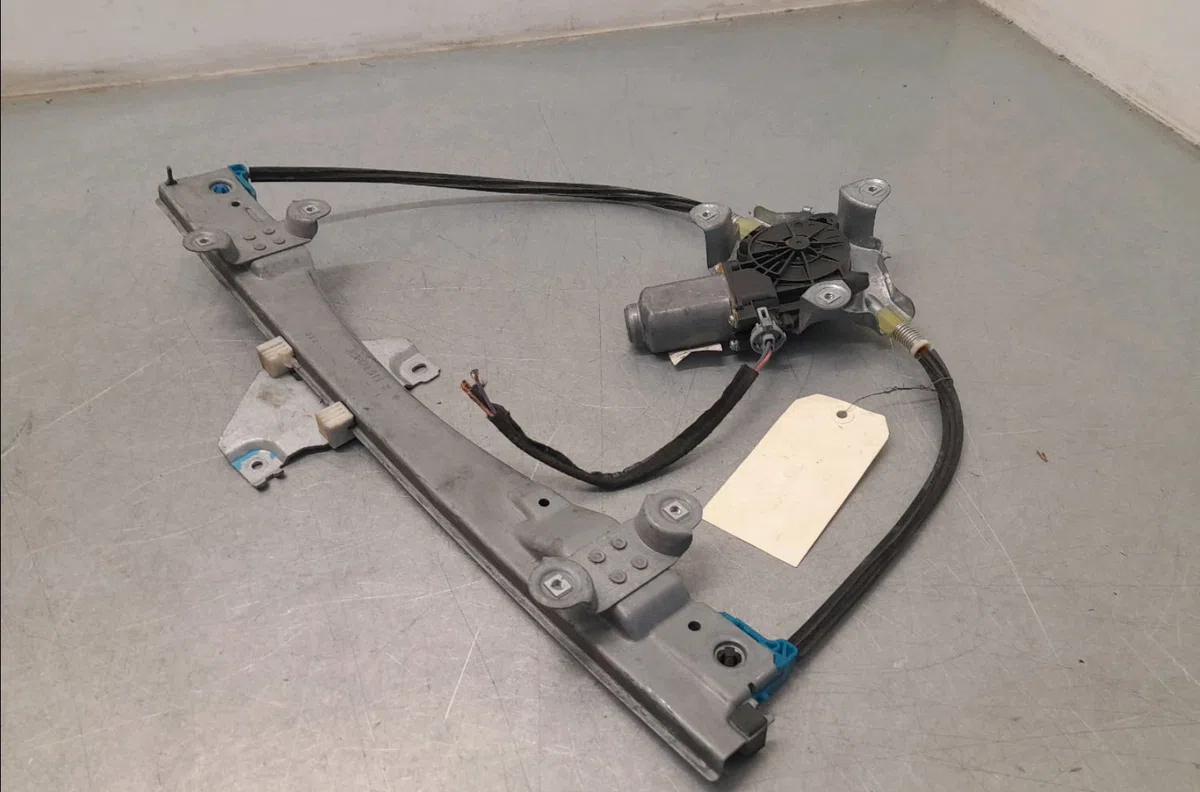 Mecanisme  moteur lève-glace avant droit RENAULT TWINGO II  1.2i 75ch occasion