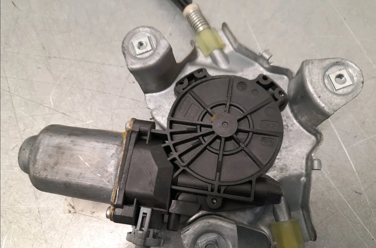 Mecanisme  moteur lève-glace avant droit RENAULT TWINGO II  1.2i 75ch occasion