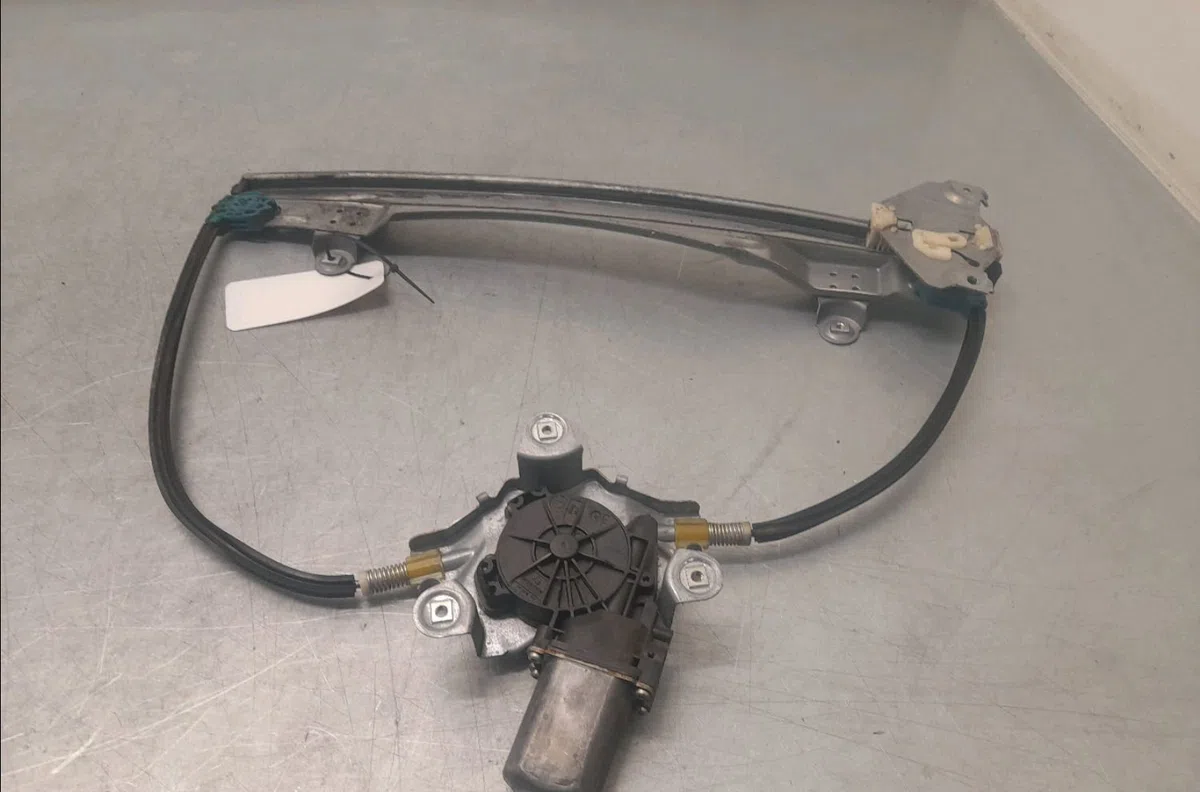 Mecanisme  moteur lève-glace avant droit Renault TWINGO II (CN0_) 1.2 turbo (cn0c, cn0f) (2007-2014) occasion