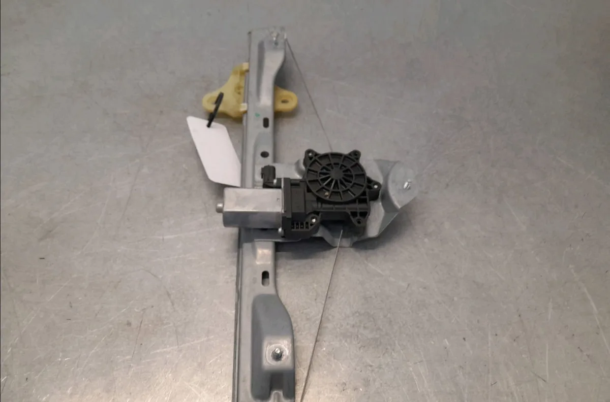 Mecanisme moteur lève-glace avant droit Renault TWINGO III (BCM_, BCA_) 0.9 tce 95 (2019) occasion
