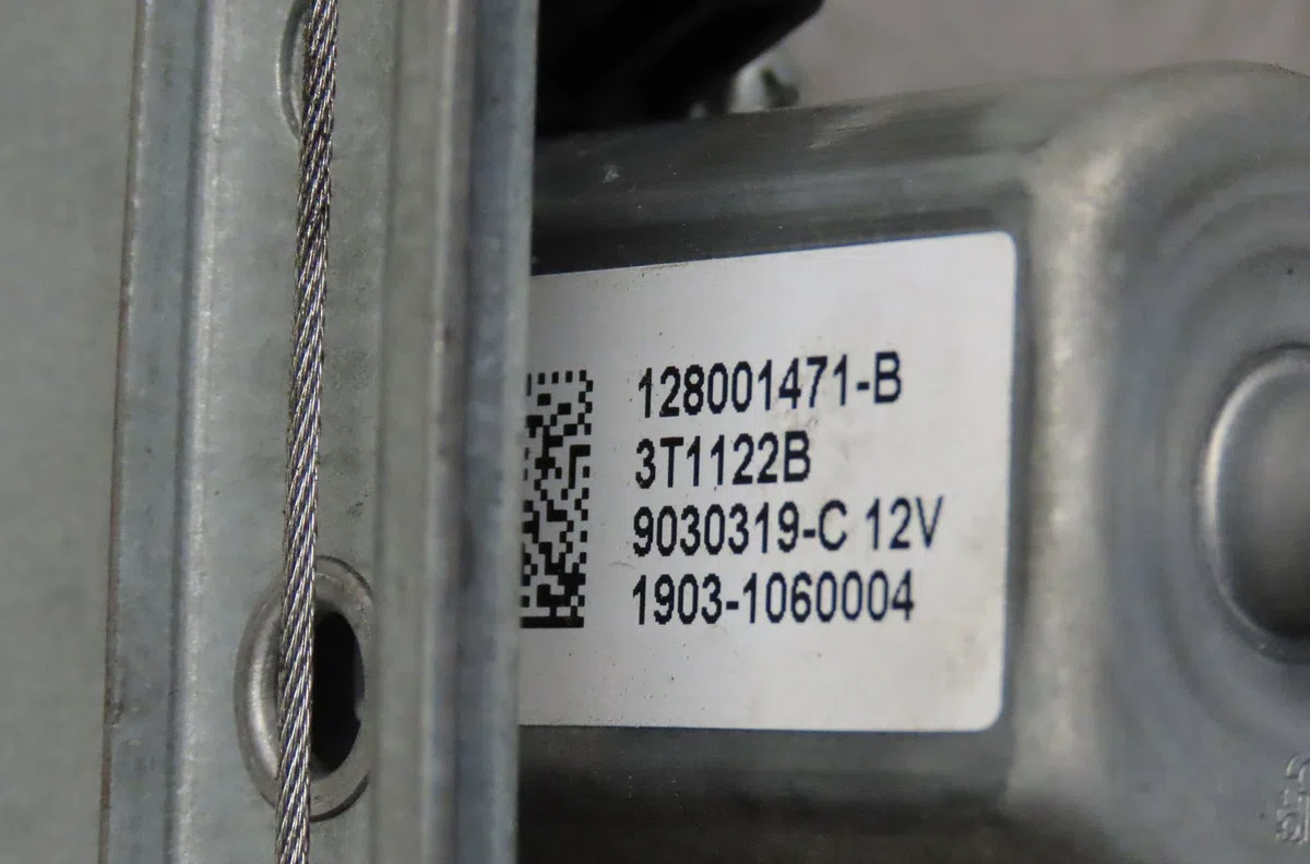 Mecanisme  moteur lève-glace avant droit Renault TWINGO III (BCM_, BCA_) 1.0 sce 70 (bcmb) (2015) 5 portes occasion