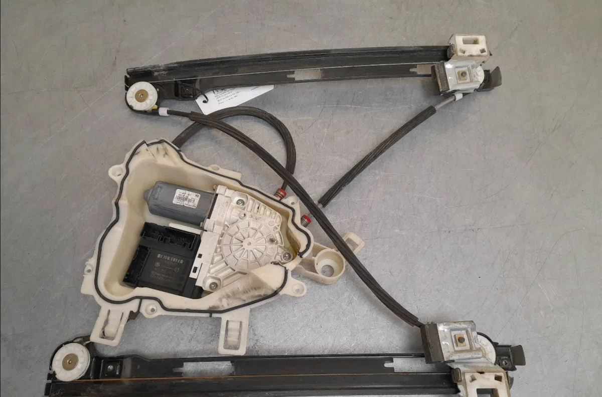 Mecanisme  moteur lève-glace avant droit Seat ALTEA (5P1) 1.9 tdi (2004) 5 portes occasion