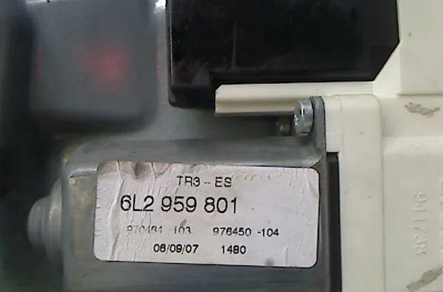 Mecanisme  moteur lève-glace avant droit Seat CORDOBA (6L2) 1.4 tdi (2002-2005) occasion