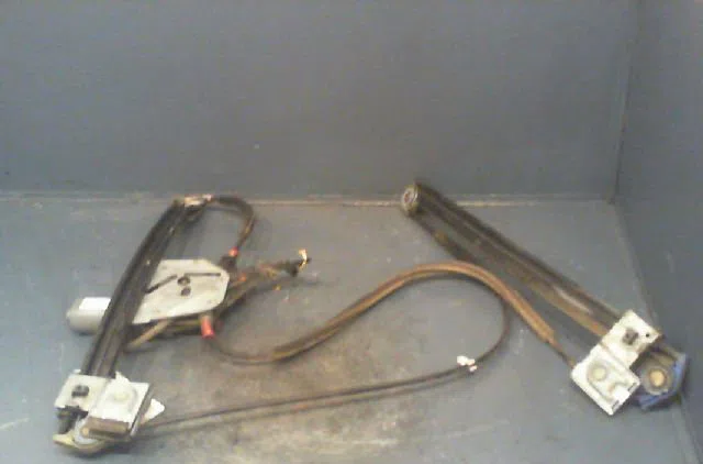 Mecanisme + moteur lève-glace avant droit SEAT IBIZA 1997 occasion
