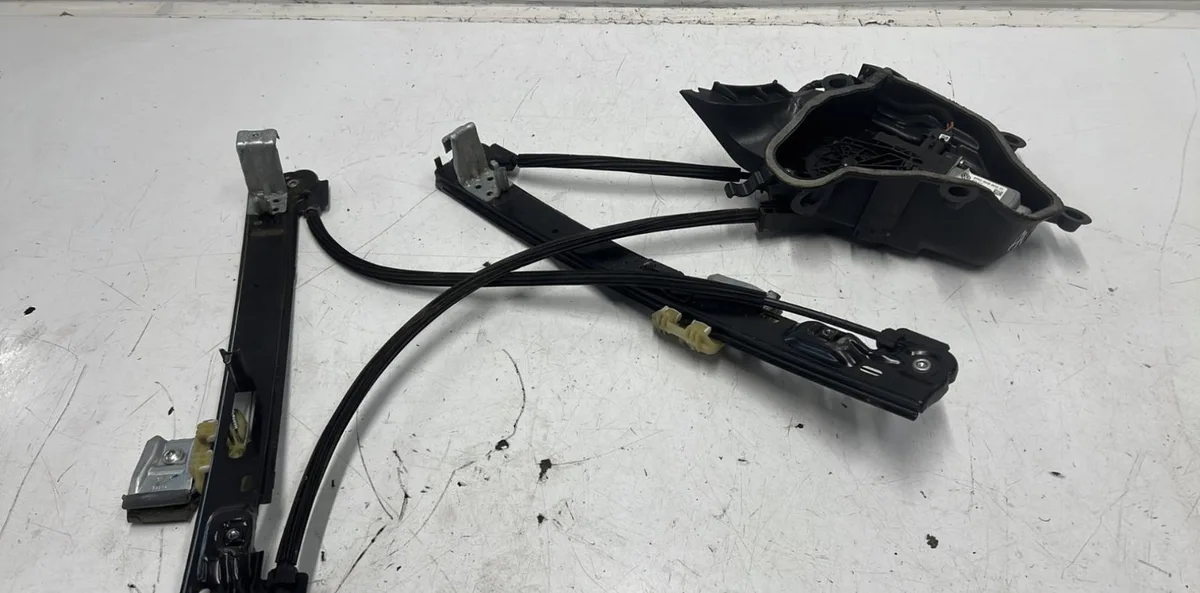Mecanisme moteur lève-glace avant droit SEAT IBIZA 4 PHASE 1 occasion
