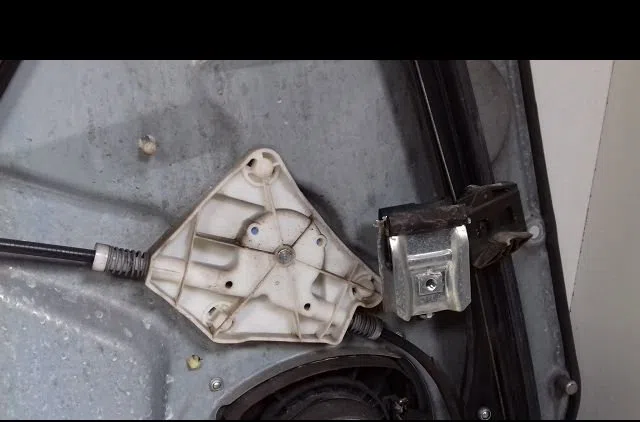 Mecanisme  moteur lève-glace avant droit Seat IBIZA III (6L1) 1.4 tdi (2002-2005) occasion