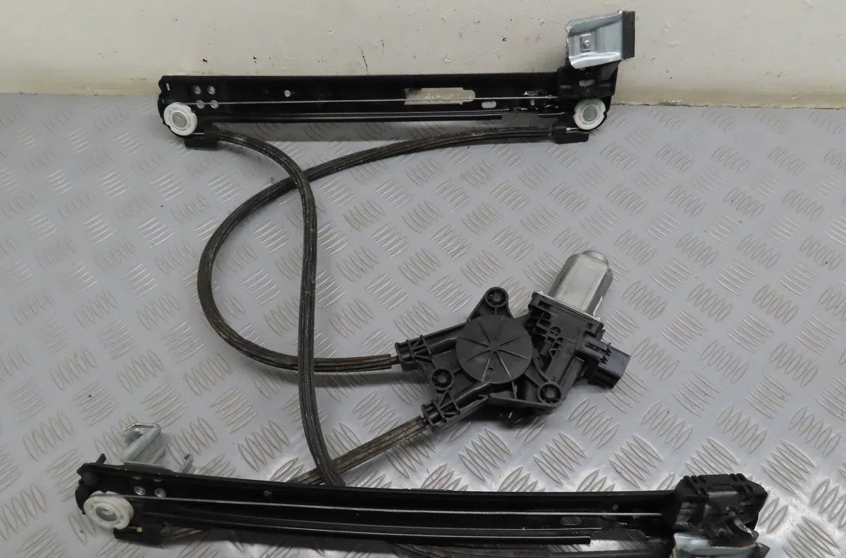 Mecanisme  moteur lève-glace avant droit Seat IBIZA IV (6J5, 6P1) 2.0 tdi (2010-2015) occasion