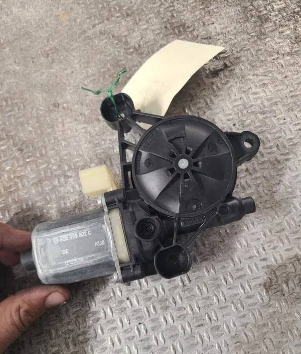 Mecanisme  moteur lève-glace avant droit SEAT LEON 3  LEON 3 PHASE 2 occasion