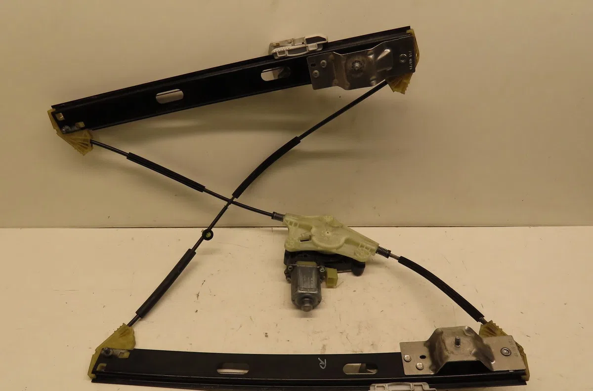 Mecanisme  moteur lève-glace avant droit Seat LEON ST (5F8) 1.5 tsi (2018-2020) occasion