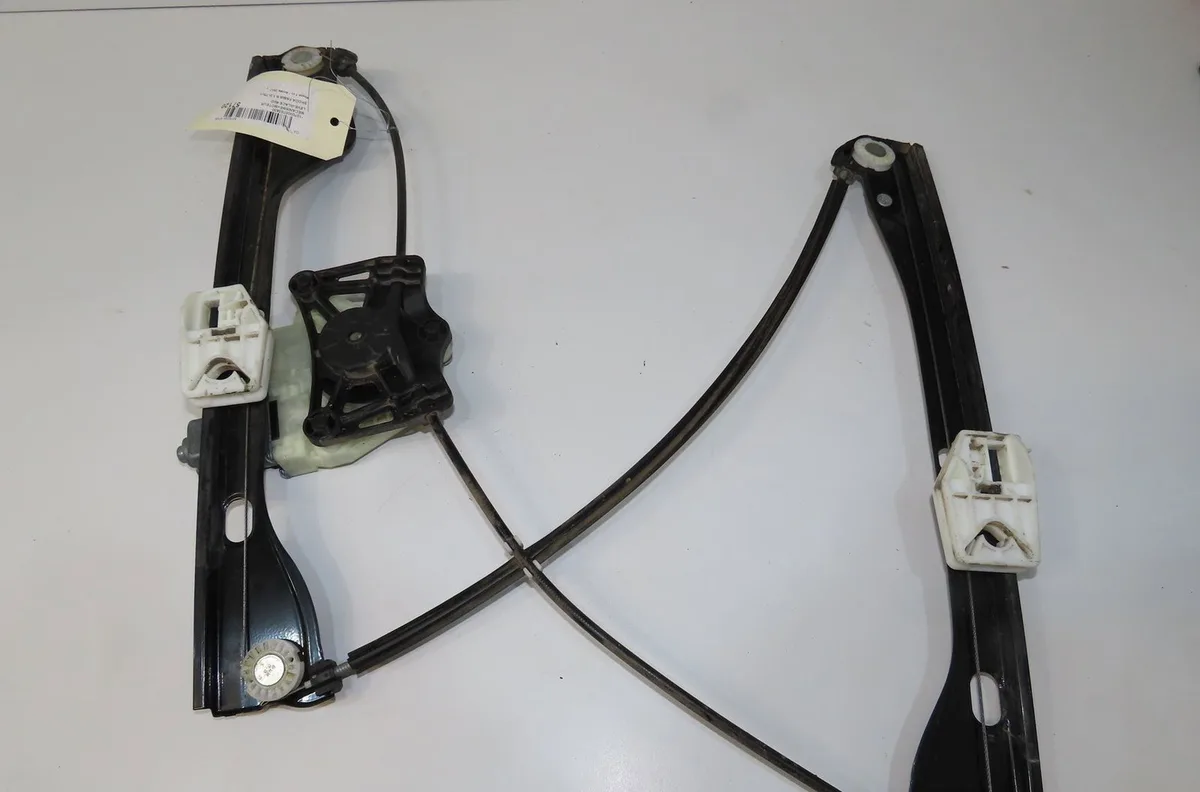Mecanisme moteur lève-glace avant droit Skoda FABIA III (NJ3) 1.0 (2014-2021) occasion