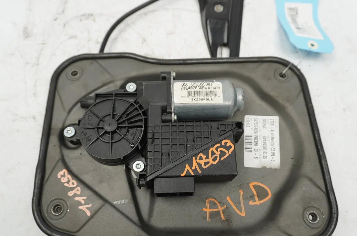 Mecanisme  moteur lève-glace avant droit Skoda ROOMSTER (5J7) 1.9 tdi (2006-2010) 5 portes occasion