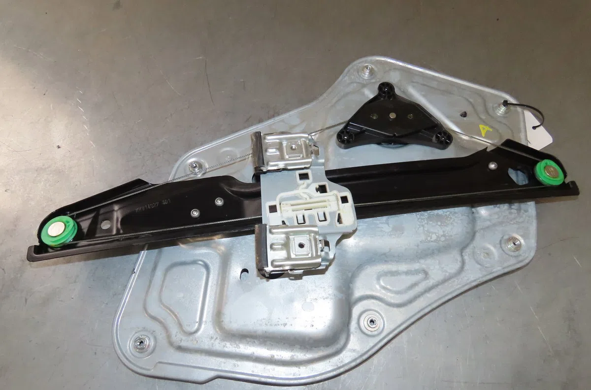 Mecanisme  moteur lève-glace avant droit Skoda YETI (5L) 2.0 tdi (2011-2017) occasion