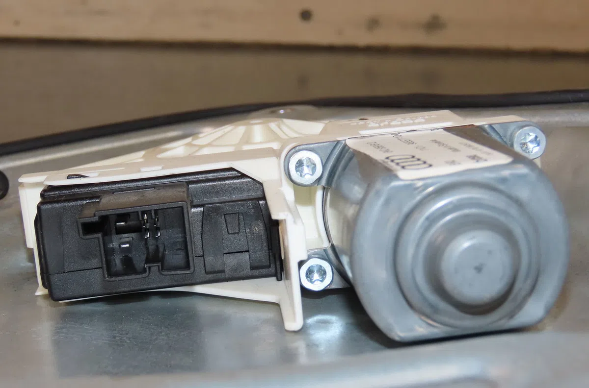 Mecanisme  moteur lève-glace avant droit Skoda YETI (5L) 2.0 tdi (2011-2017) occasion