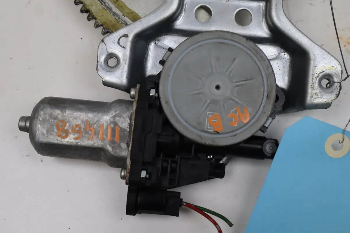 Mecanisme  moteur lève-glace avant droit Suzuki SPLASH (EX) 1.3 cdti (a5b 413d) (2008) occasion