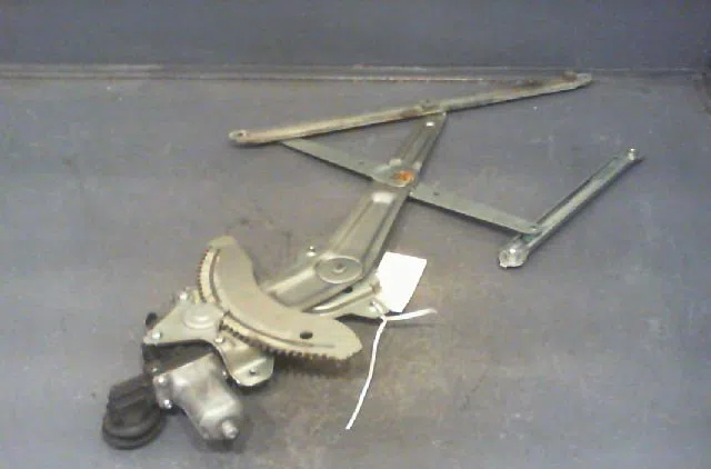 Mecanisme  moteur lève-glace avant droit Suzuki SWIFT III (MZ, EZ) 1.3 ddis (rs 413d) (2005) 5 portes occasion