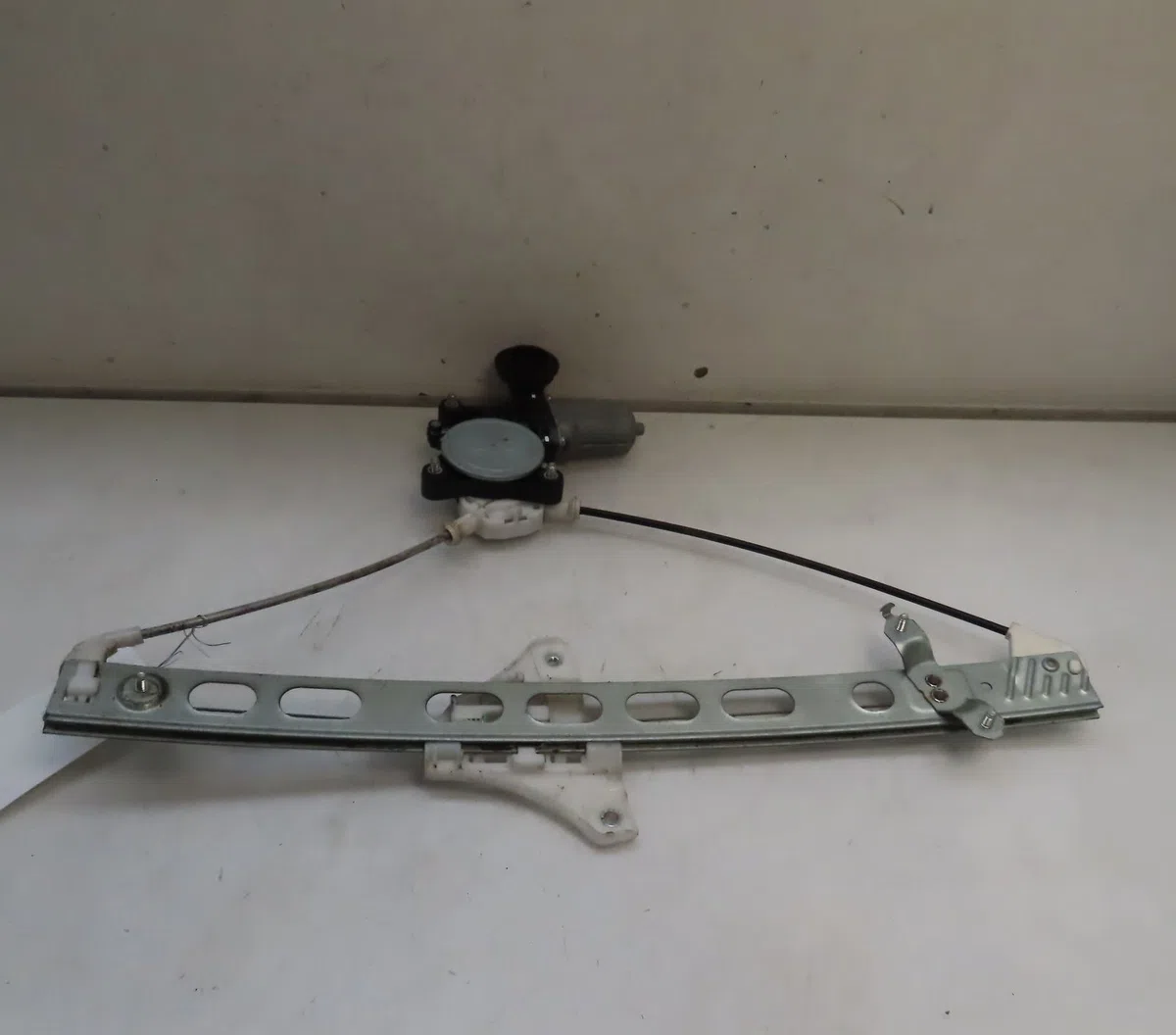 Mecanisme  moteur lève-glace avant droit SUZUKI SWIFT occasion