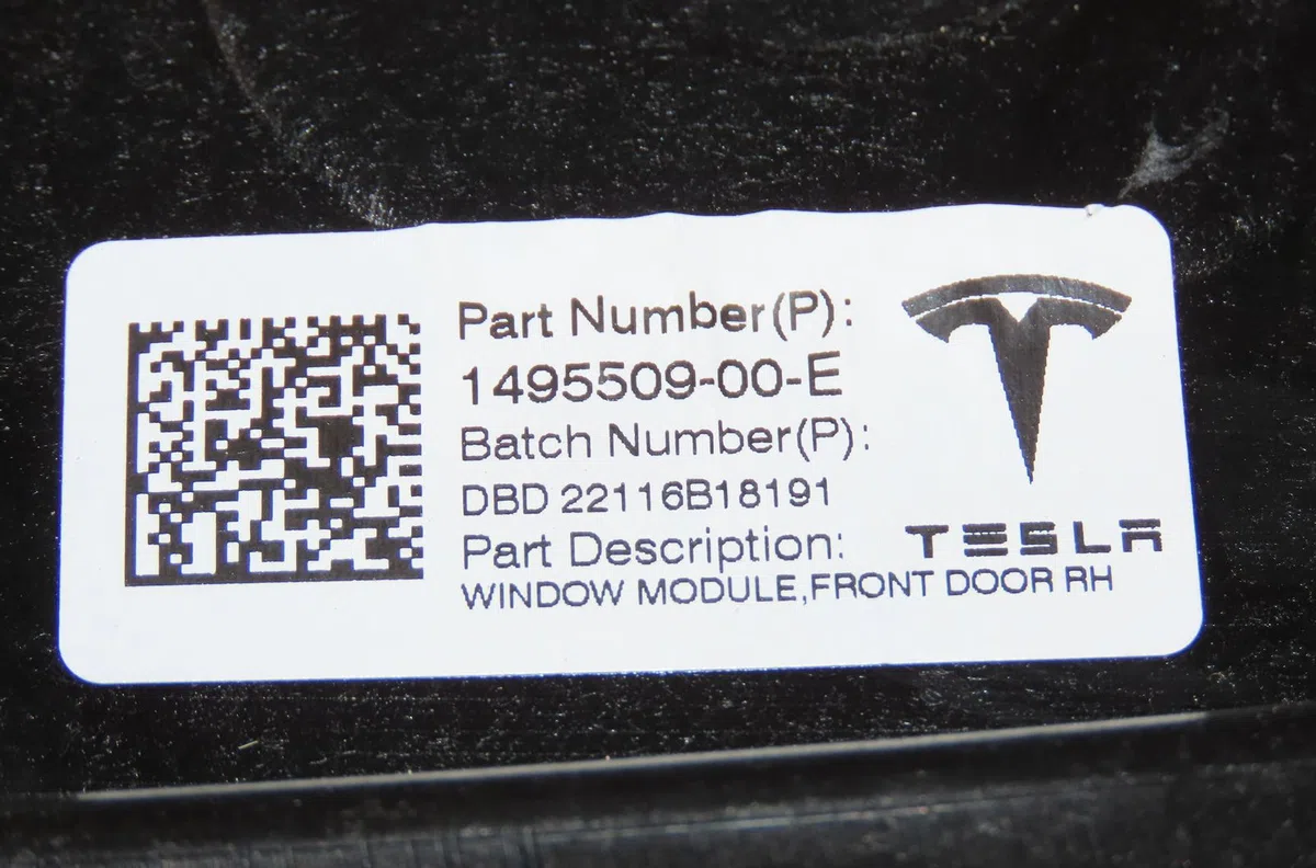 Mecanisme  moteur lève-glace avant droit Tesla MODEL Y (5YJY) Ev traction intégrale (2021) 5 portes occasion