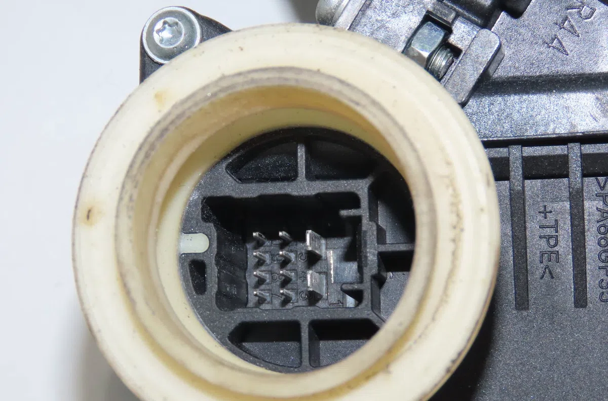 Mecanisme  moteur lève-glace avant droit Toyota AURIS (_E15_) 1.4 d-4d (nde150_) (2007-2012) 3 portes occasion