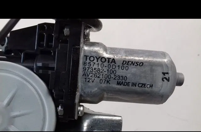 Mecanisme  moteur lève-glace avant droit Toyota AURIS (_E15_) 2.0 d-4d (ade150_) (2006-2012) occasion
