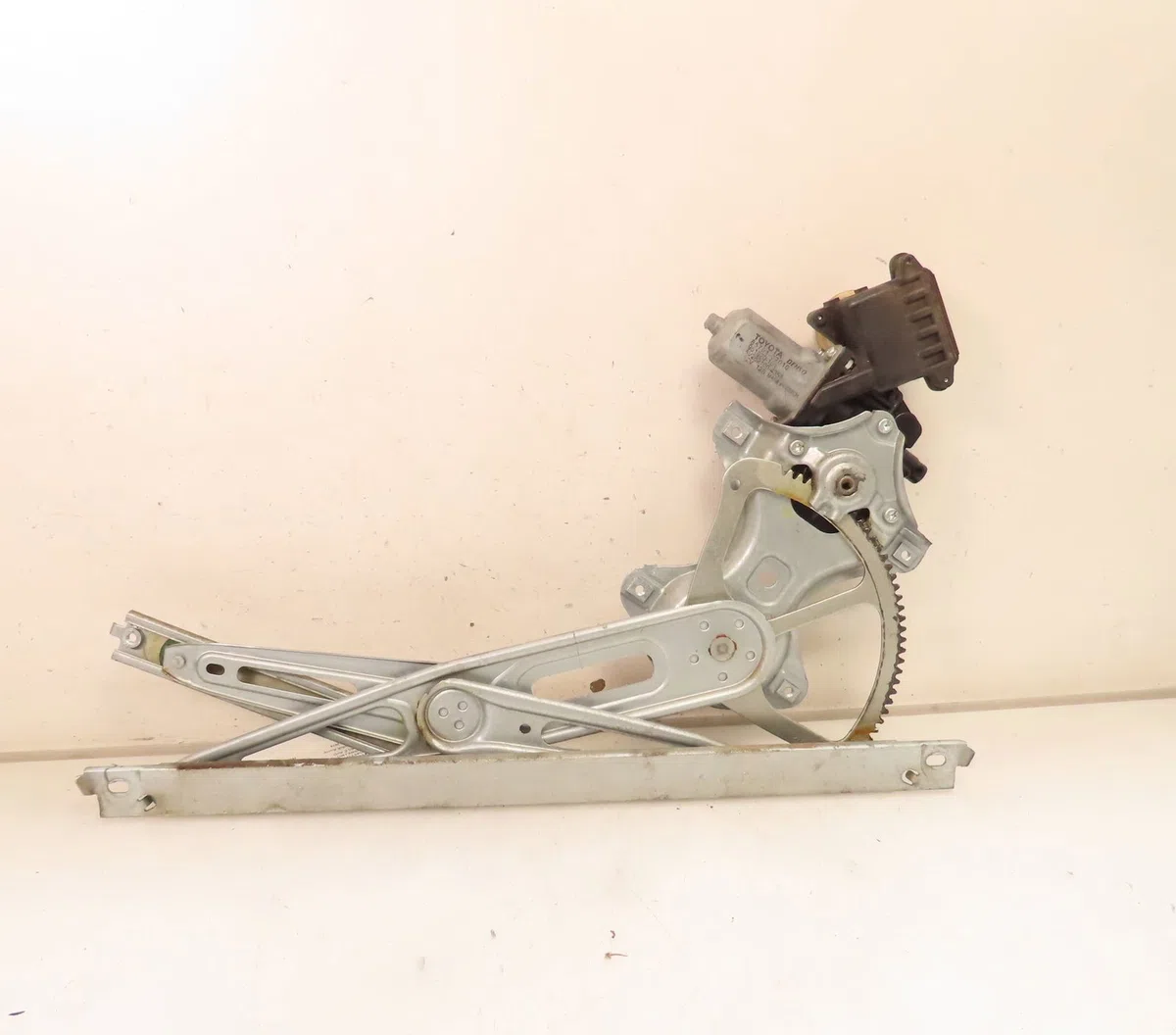 Mecanisme  moteur lève-glace avant droit TOYOTA AURIS occasion