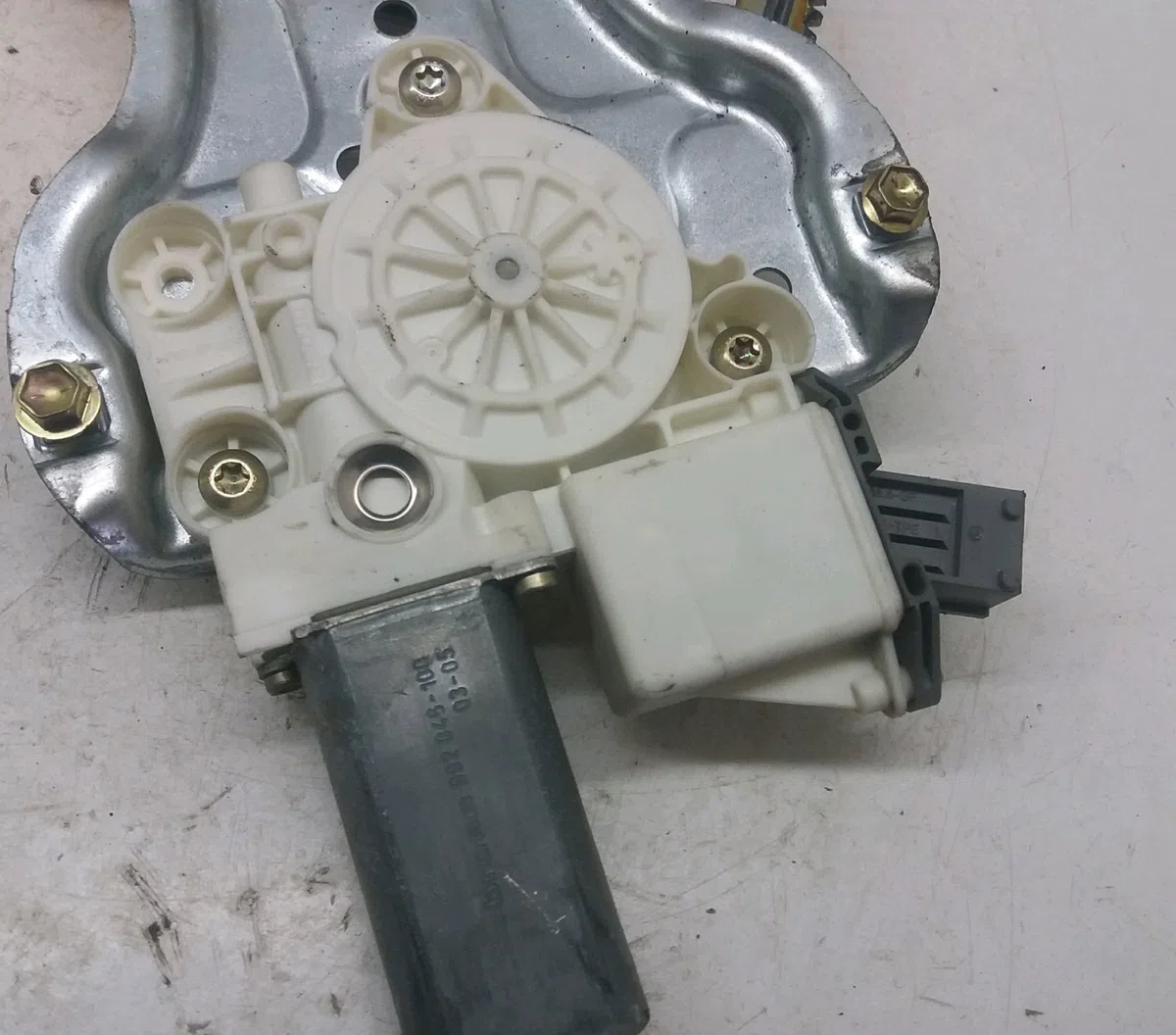 Mecanisme  moteur lève-glace avant droit Toyota AVENSIS Break (_T25_) 2.0 d-4d (cdt250_) (2003-2008) occasion