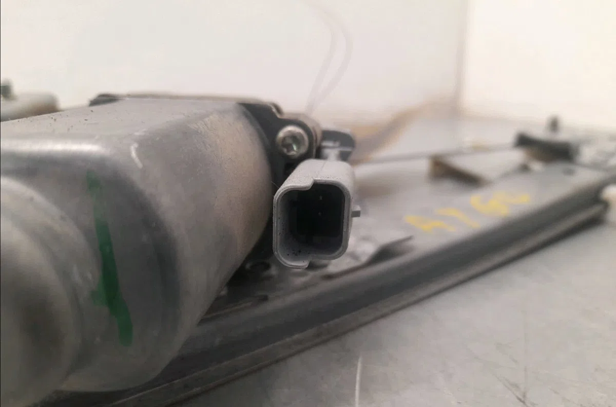 Mecanisme  moteur lève-glace avant droit TOYOTA AYGO I  1.0 VVTI occasion