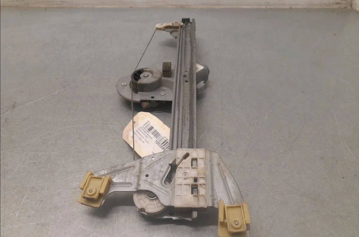 Mecanisme  moteur lève-glace avant droit TOYOTA AYGO I  1.0 VVTI occasion