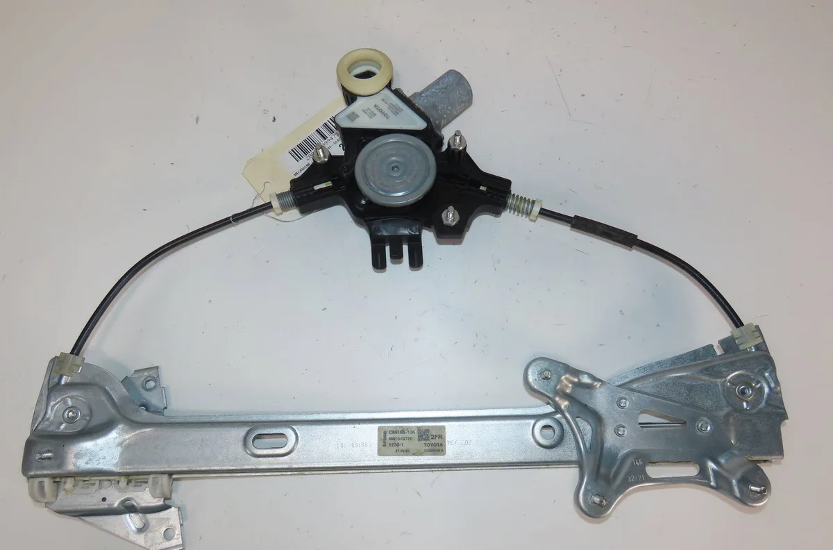 Mecanisme  moteur lève-glace avant droit Toyota COROLLA Break (_E21_) 2.0 hybrid (mzeh12) (2019) 5 portes occasion