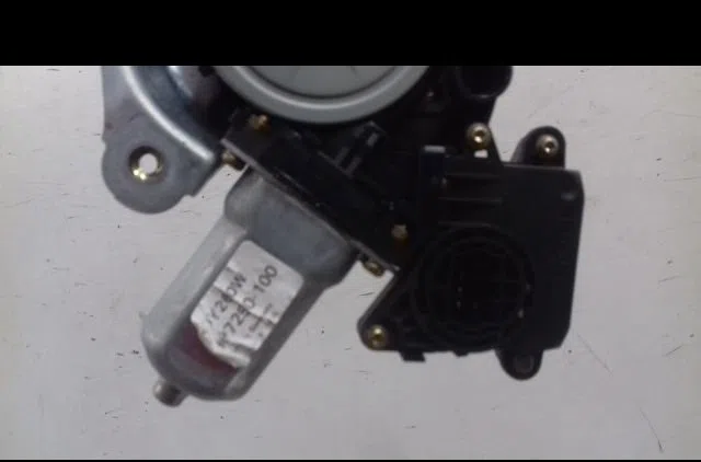 Mecanisme  moteur lève-glace avant droit Toyota COROLLA Verso (ZER_, ZZE12_, R1_) 1.6 (znr10_) (2004-2009) occasion