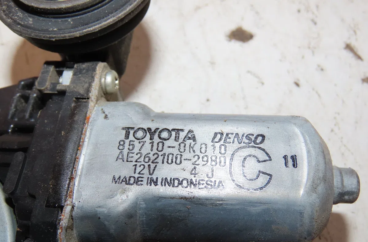 Mecanisme  moteur lève-glace avant droit Toyota HILUX VII Pick-up (_N1_, _N2_, _N3_) 2.5 d-4d 4wd (kun25_) (2006-2015) o