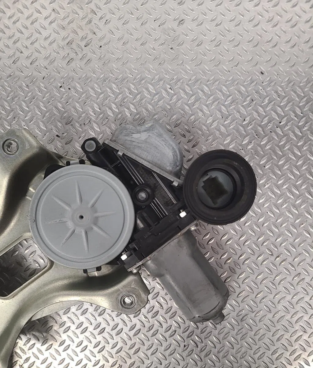 Mecanisme  moteur lève-glace avant droit Toyota PRIUS (_W3_) 1.8 hybrid (zvw3_) (2008) occasion