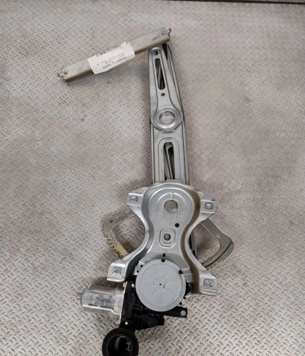 Mecanisme  moteur lève-glace avant droit TOYOTA YARIS 2  YARIS 2 PHASE 1 occasion
