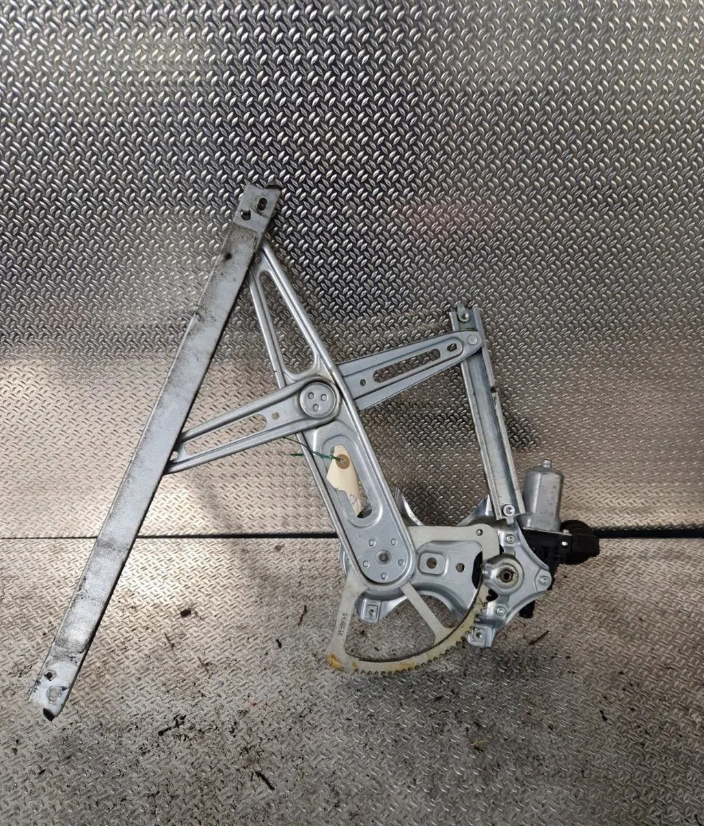 Mecanisme  moteur lève-glace avant droit TOYOTA YARIS 3  YARIS 3 PHASE 1 occasion