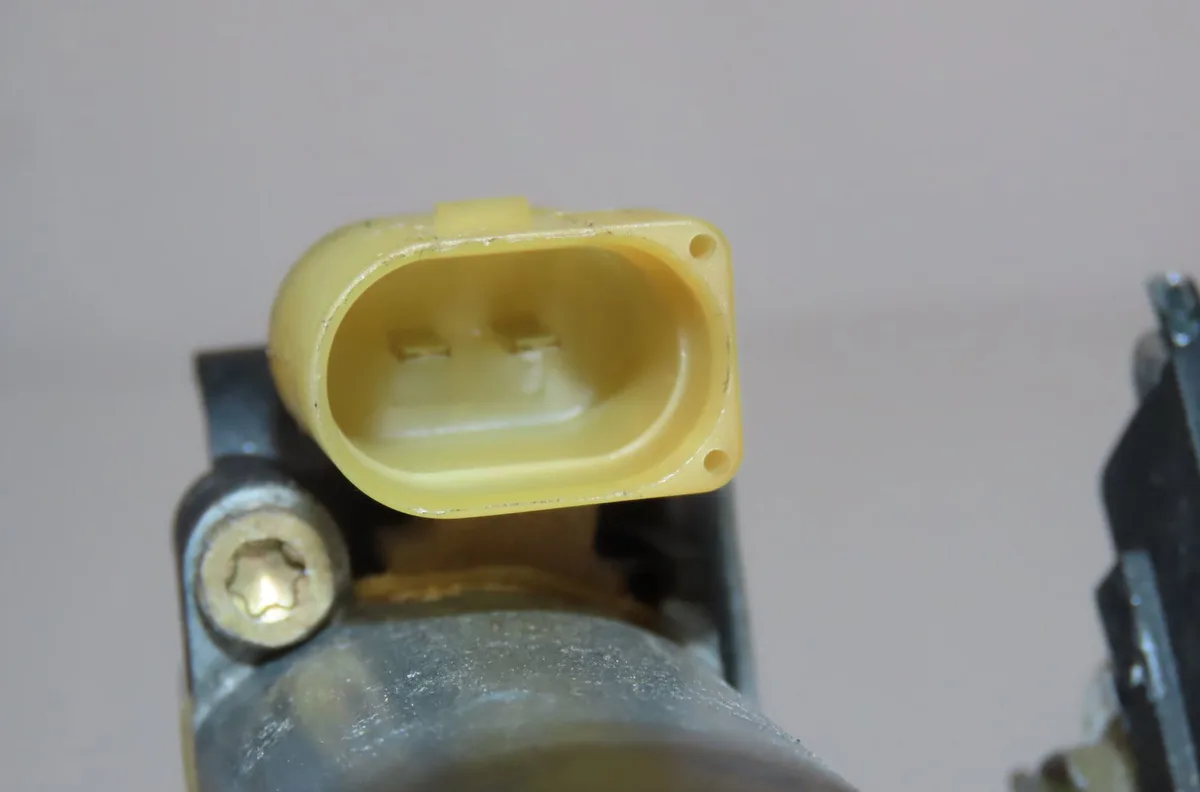 Mecanisme  moteur lève-glace avant droit Toyota YARIS (_P1_) 1.0 (scp10_) (1999-2005) occasion