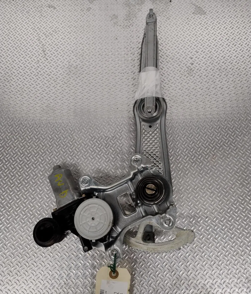 Mecanisme  moteur lève-glace avant droit Toyota YARIS (_P1_) 1.3 (ncp10_, scp12_) (1999-2005) occasion