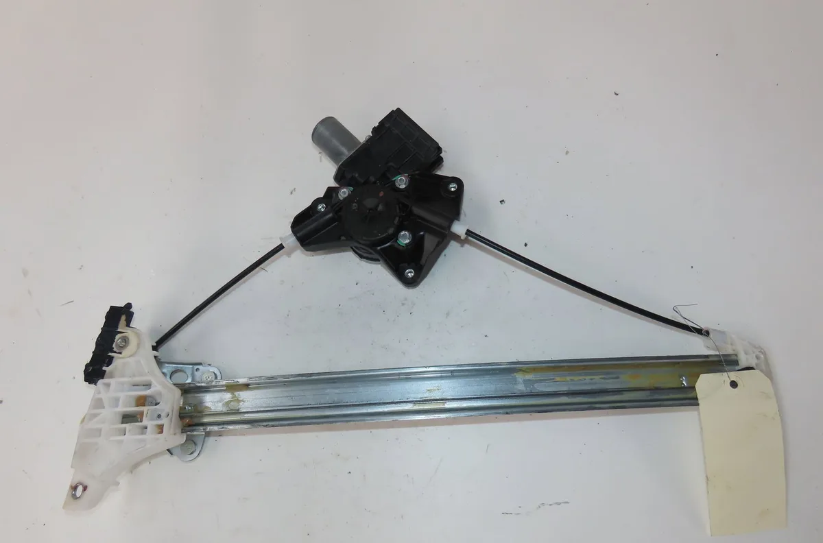 Mecanisme  moteur lève-glace avant droit Toyota YARIS (_P21_, _PA1_, _PH1_) 1.5 (mxpa11) (2020) occasion
