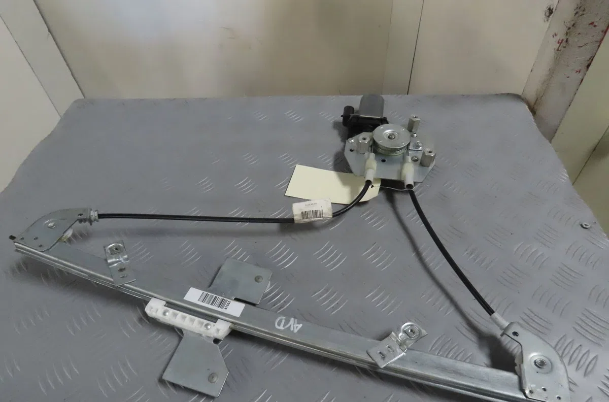 Mecanisme  moteur lève-glace avant droit Volkswagen FOX 3-5 portes (5Z1, 5Z3, 5Z4) 1.4 tdi (2005-2009) occasion