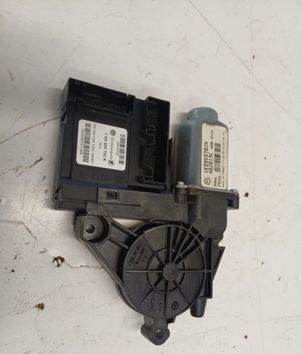 Mecanisme moteur lève-glace avant droit VOLKSWAGEN GOLF 5 occasion