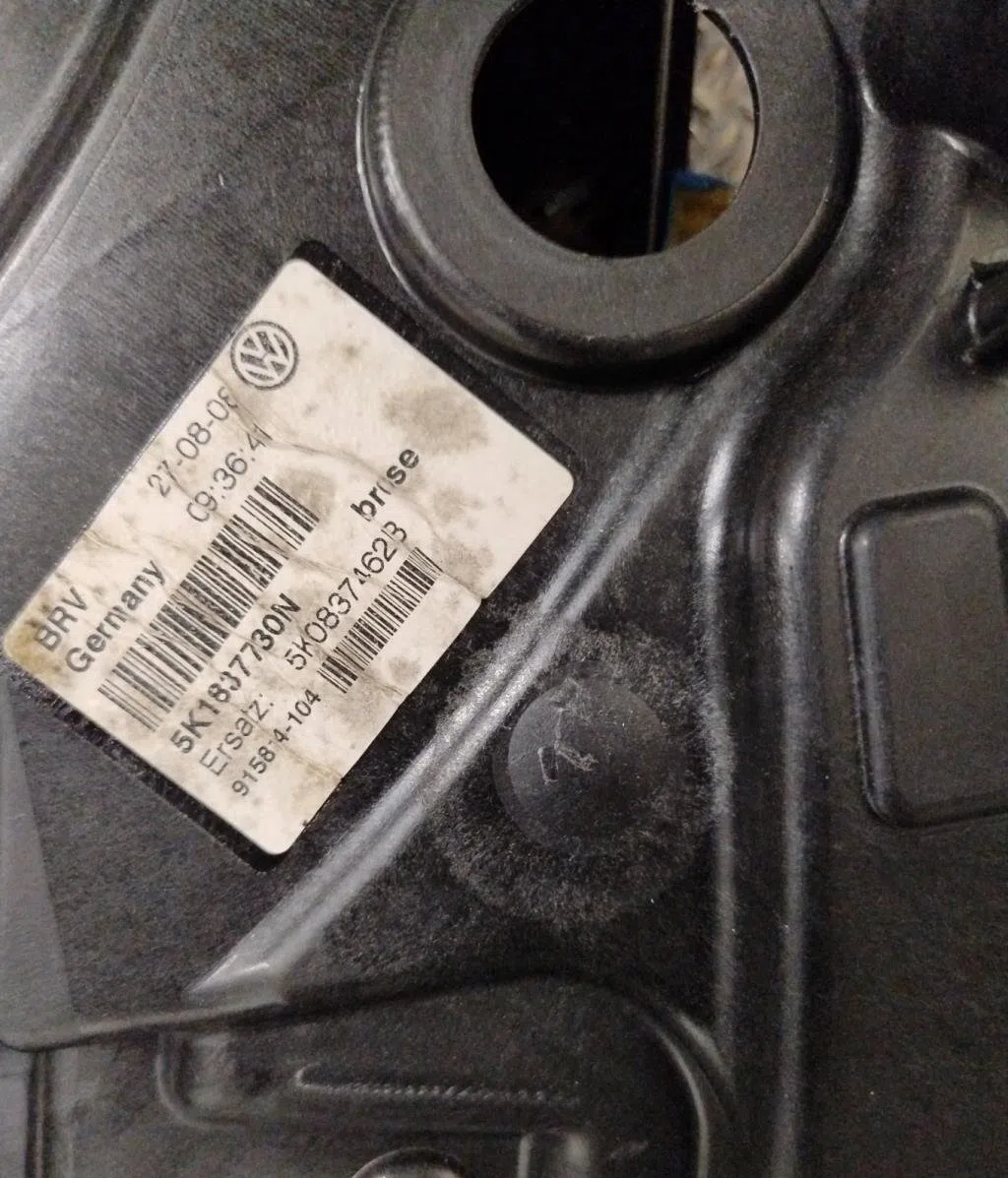 Mecanisme  moteur lève-glace avant droit VOLKSWAGEN GOLF 6  GOLF 6 occasion