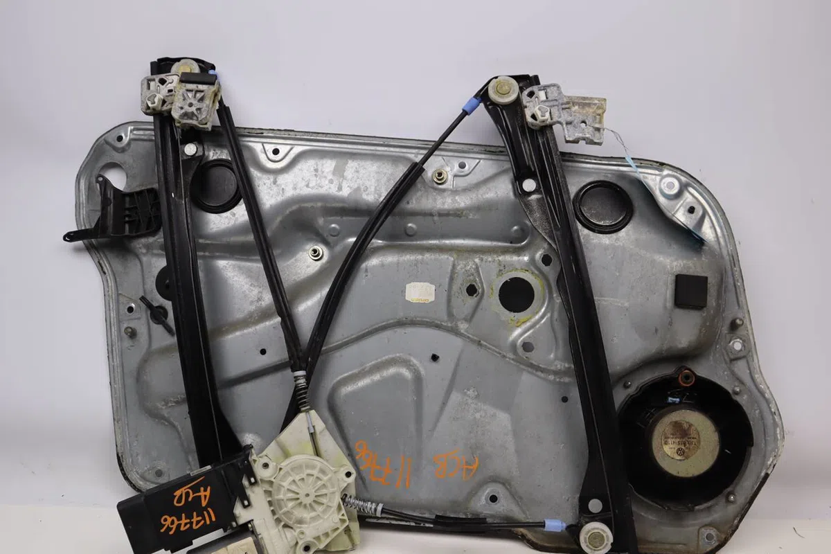 Mecanisme  moteur lève-glace avant droit VOLKSWAGEN GOLF IV  1.9 TDI 110ch occasion