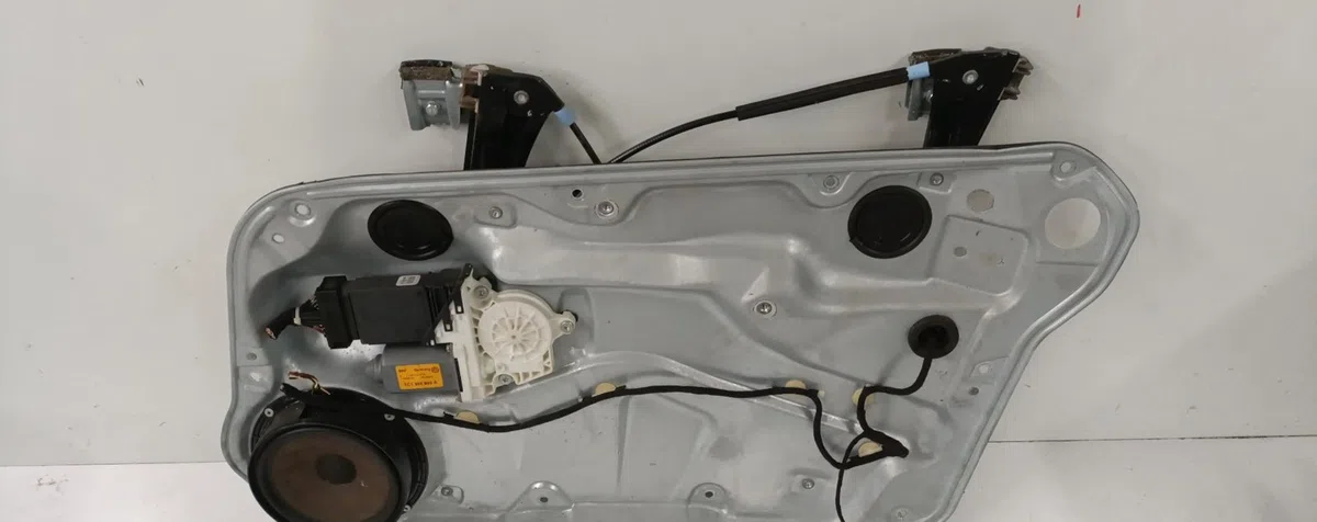 Mecanisme  moteur lève-glace avant droit Volkswagen GOLF IV (1J1) 1.9 tdi (1997-2004) occasion