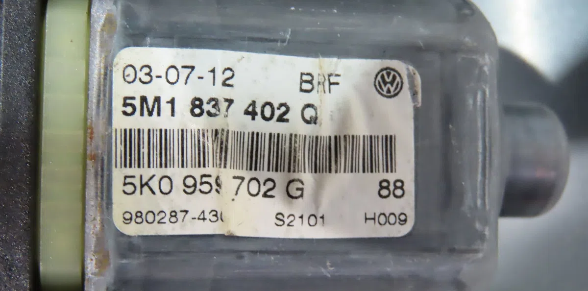 Mecanisme  moteur lève-glace avant droit Volkswagen GOLF PLUS V (5M1, 521) 1.6 tdi (2009-2013) 5 portes occasion