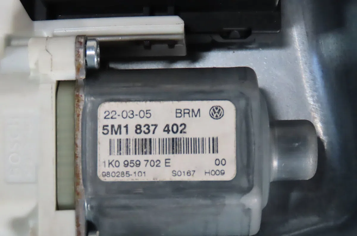 Mecanisme  moteur lève-glace avant droit Volkswagen GOLF PLUS V (5M1, 521) 1.9 tdi (2005-2009) 5 portes occasion