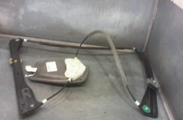 Mecanisme  moteur lève-glace avant droit Volkswagen GOLF V (1K1) 1.9 tdi (2003-2008) occasion