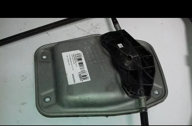 Mecanisme  moteur lève-glace avant droit Volkswagen GOLF V (1K1) 1.9 tdi (2003-2008) occasion