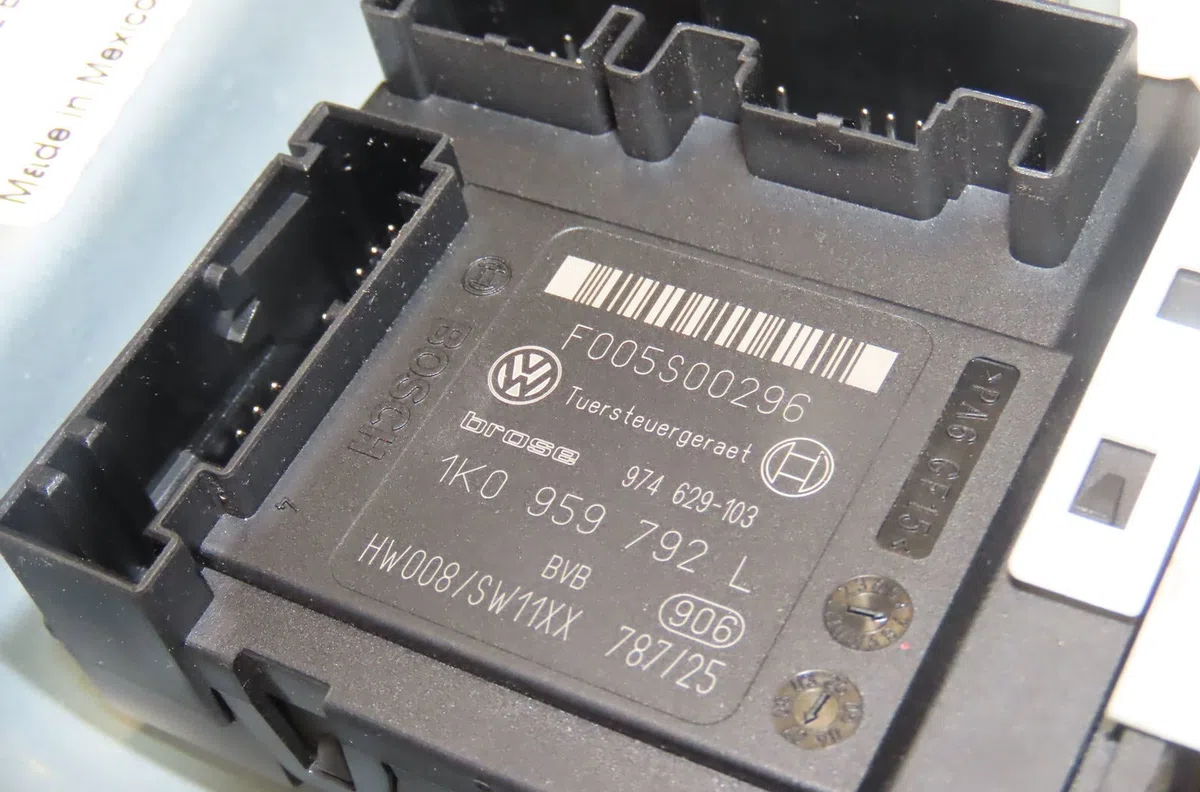 Mecanisme  moteur lève-glace avant droit Volkswagen GOLF V Variant (1K5) 1.9 tdi (2007-2009) occasion