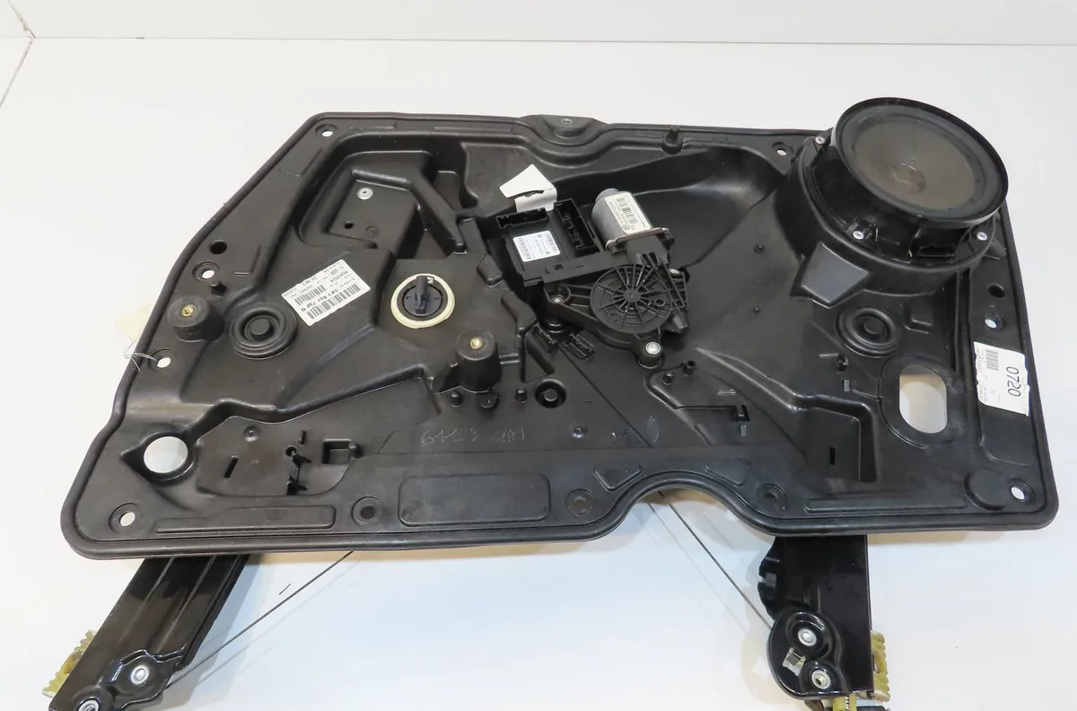 Mecanisme  moteur lève-glace avant droit Volkswagen GOLF VI (5K1) 1.4 tsi (2008-2012) 5 portes occasion