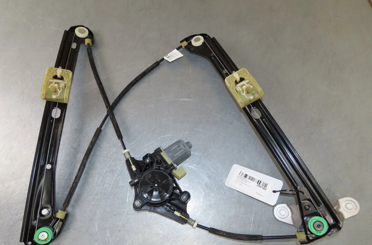 Mecanisme  moteur lève-glace avant droit Volkswagen GOLF VII (5G1, BQ1, BE1, BE2) 1.0 tsi (2015-2020) occasion