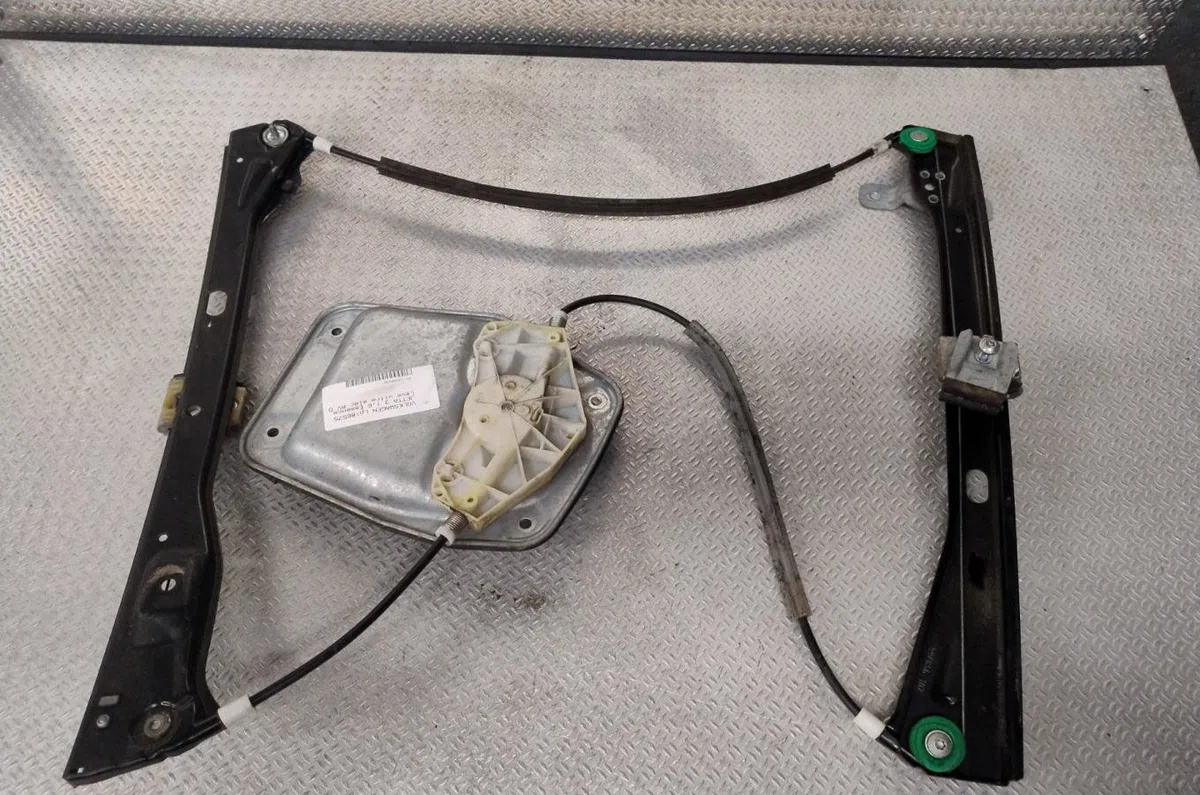 Mecanisme  moteur lève-glace avant droit Volkswagen JETTA III (1K2) 1.6 (2004-2010) occasion